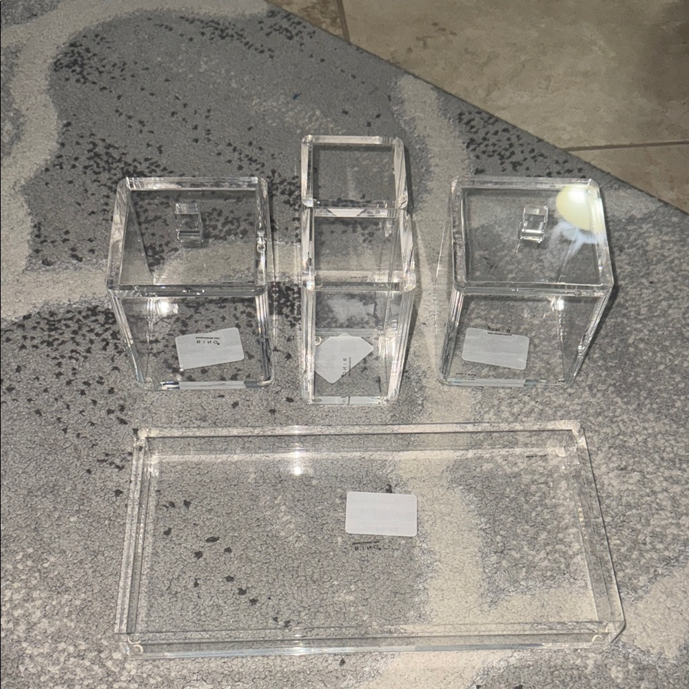 Clear Acrylic Bathroom Organizer Set